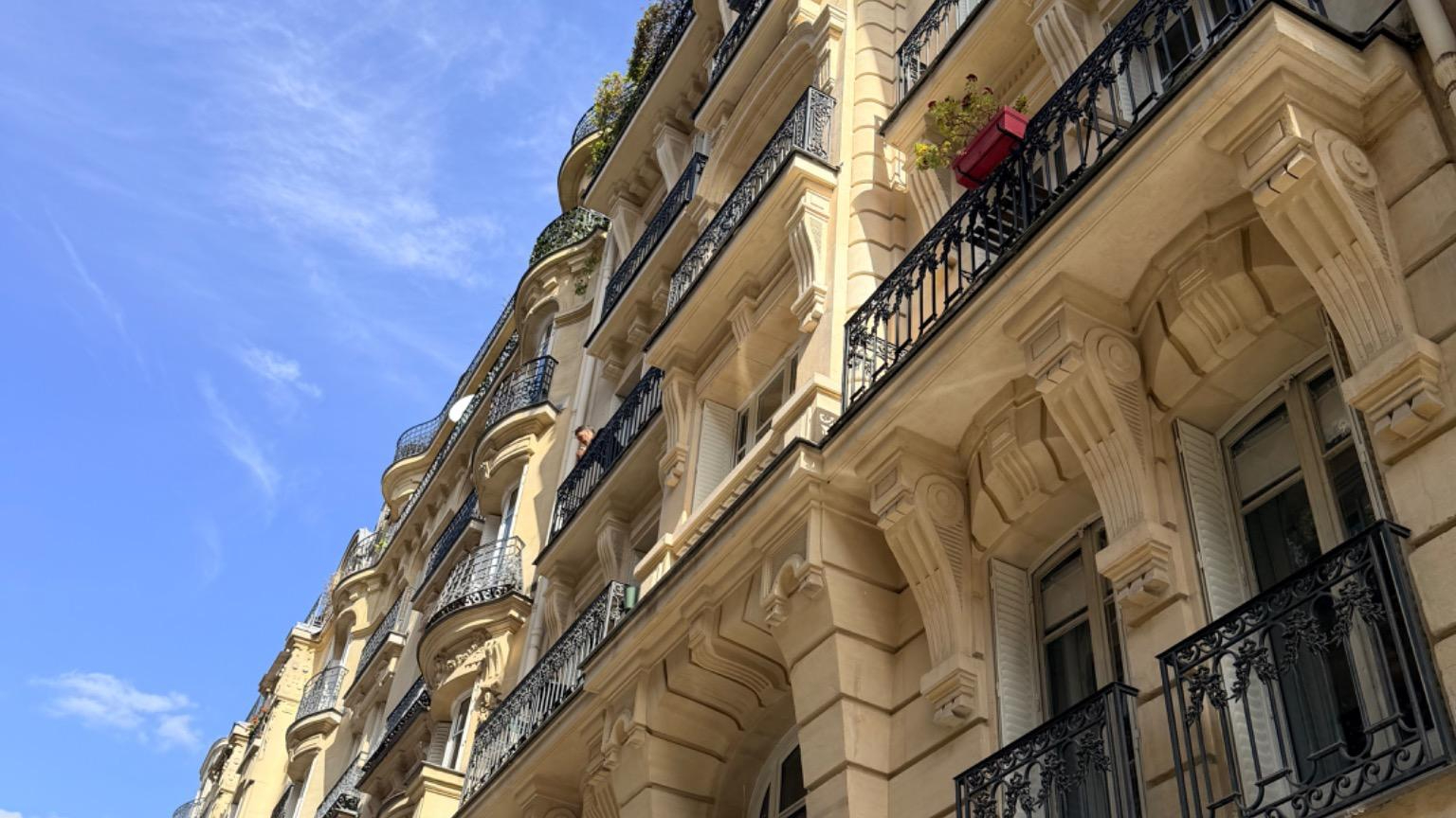Agence immobilière de QUOD,  ASSOCIES Paris 17eme