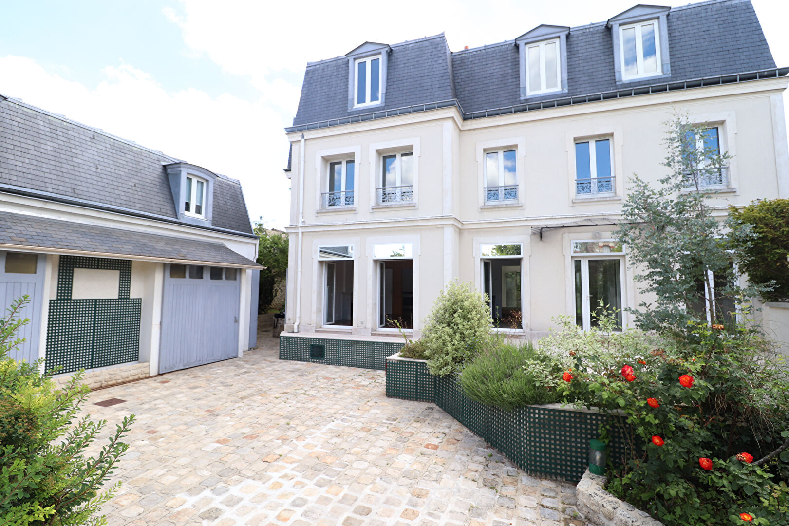 Agence immobilière de QUOD,  ASSOCIES Paris 17eme