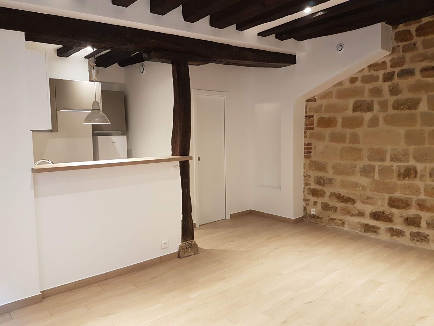 Agence immobilière de QUOD,  ASSOCIES Paris 17eme