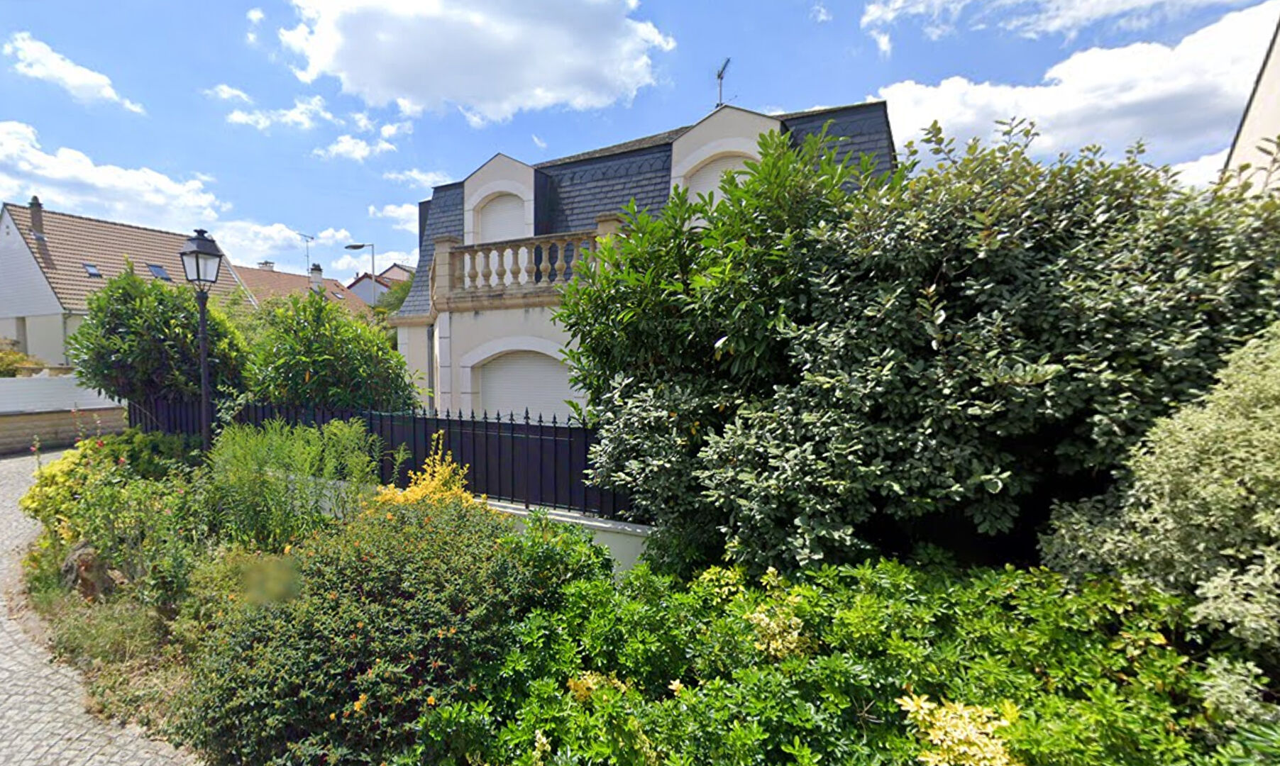 Agence immobilière de QUOD,  ASSOCIES Paris 17eme
