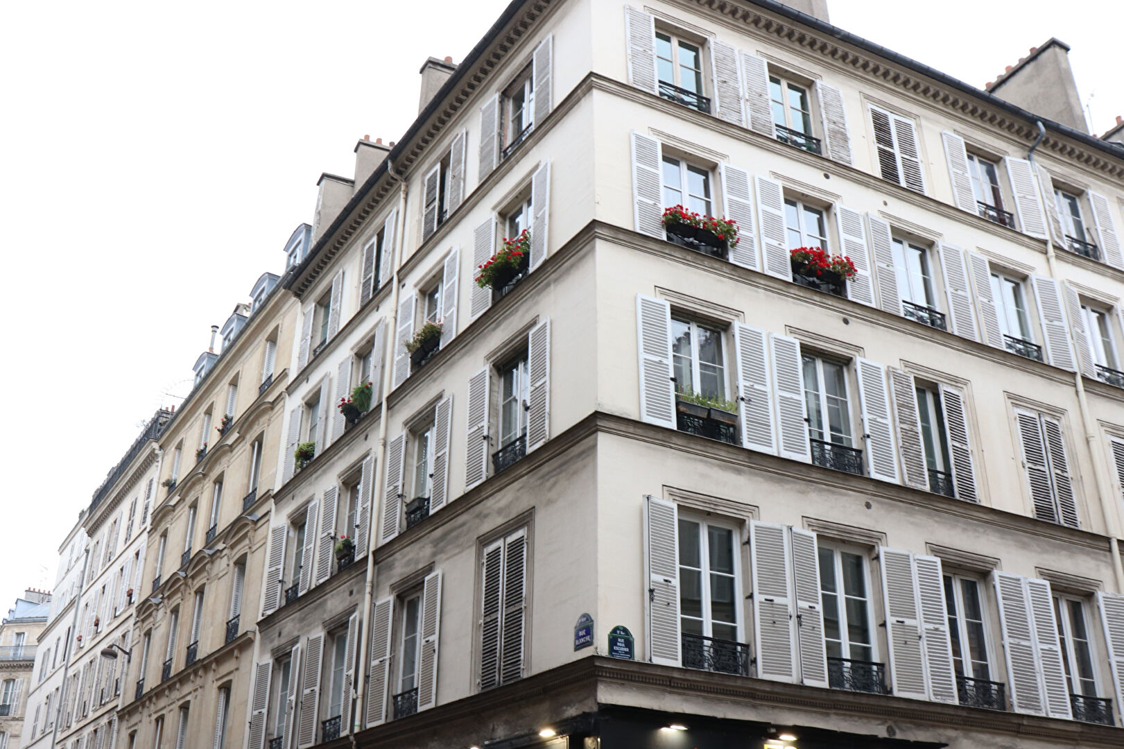Agence immobilière de QUOD,  ASSOCIES Paris 17eme