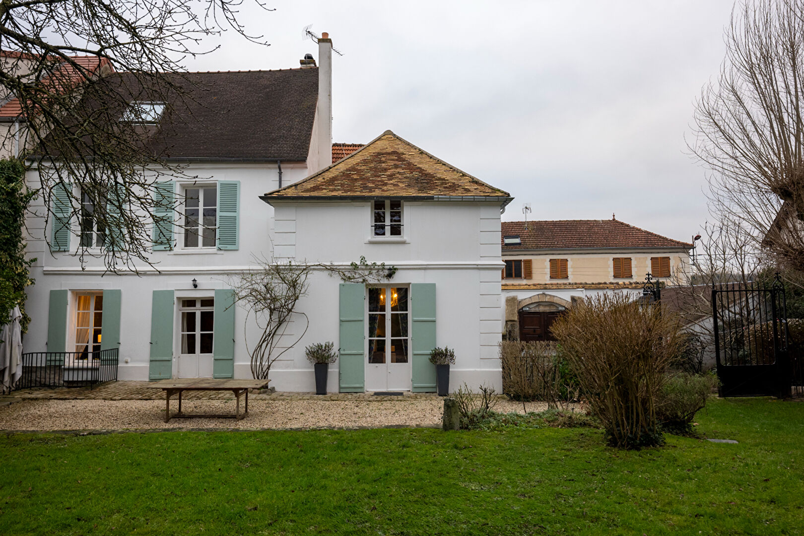 Agence immobilière de QUOD,  ASSOCIES Paris 17eme