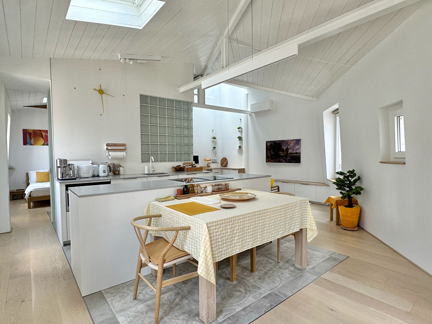 Agence immobilière de QUOD,  ASSOCIES Paris 17eme