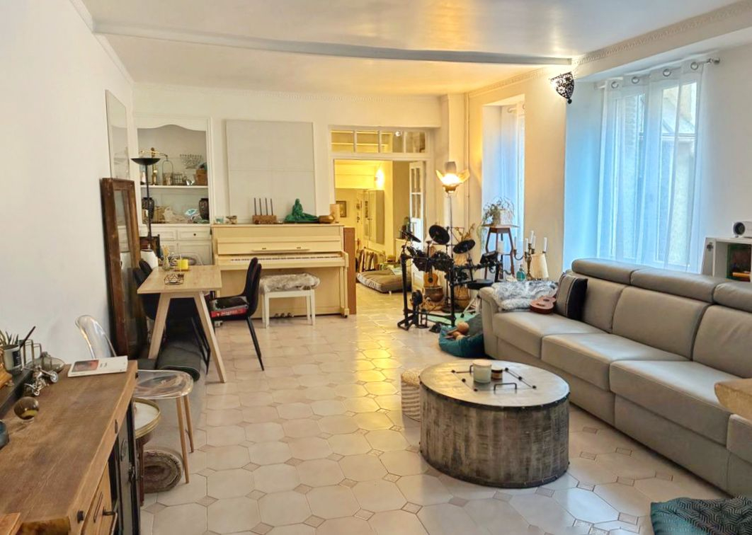 Appartement de 5 pièce(s) 137 m2 en triplex Versailles Saint Louis