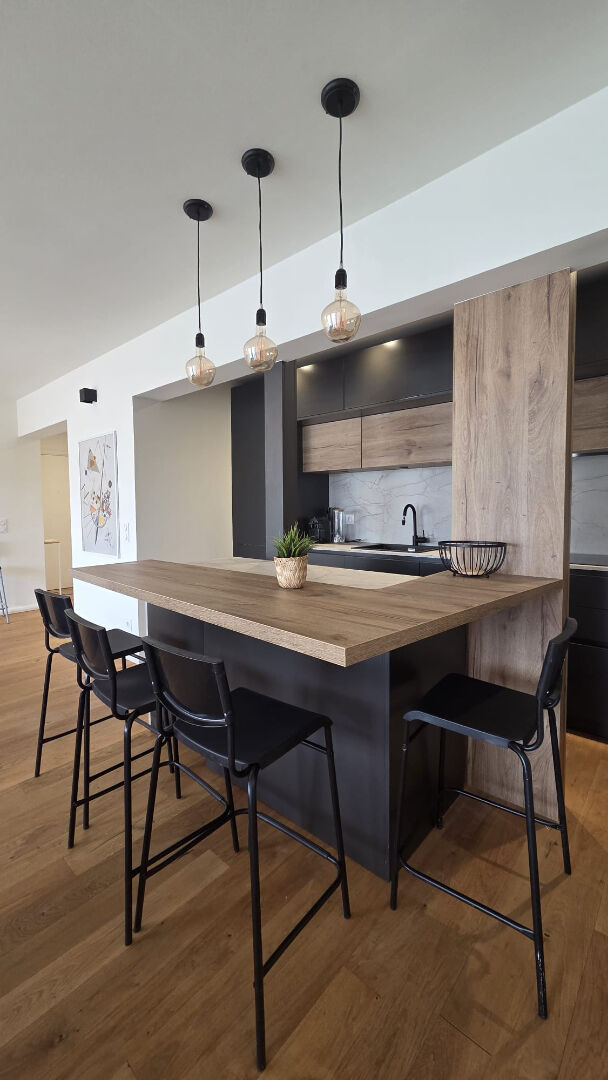 Photo PARIS 15 COMMERCE _         Bel appartement 2 chambres avec balcon 85 m² image 4/6