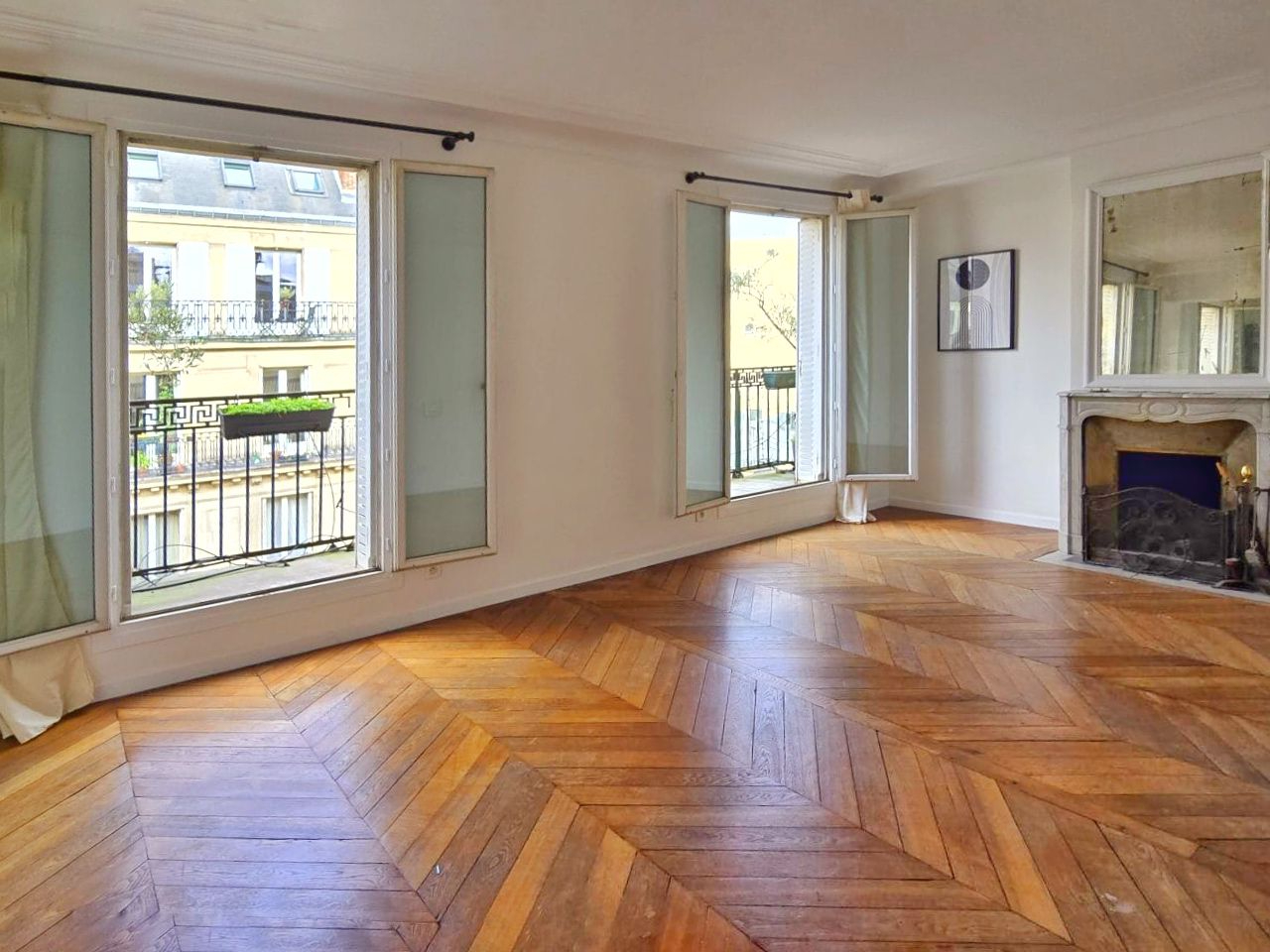 Appartement Paris 2 pièce(s) 56 m2