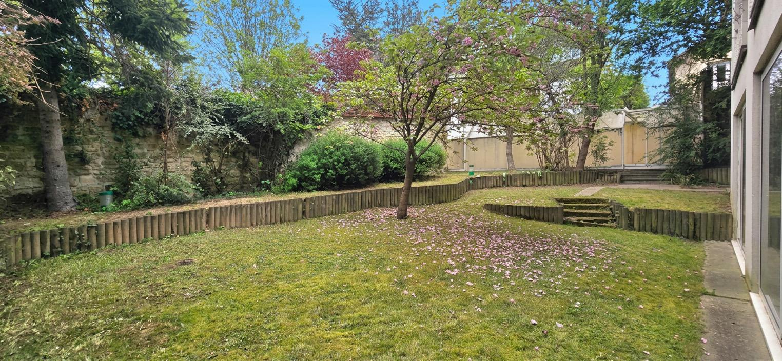 Agence immobilière de QUOD,  ASSOCIES Paris 17eme