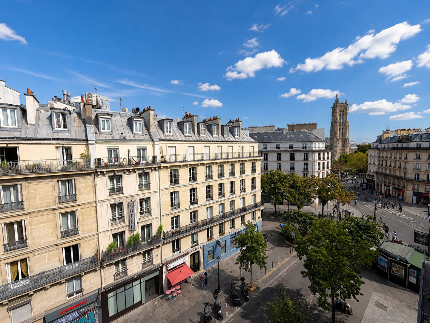 Agence immobilière de QUOD,  ASSOCIES Paris 17eme