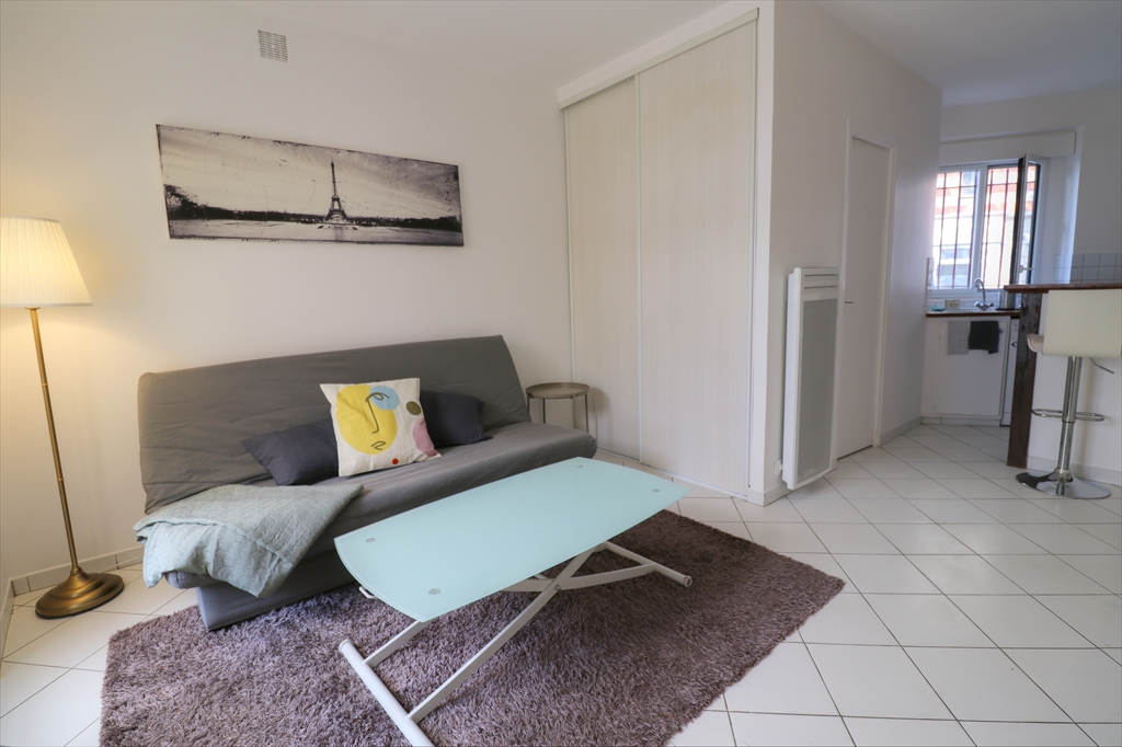 Appartement 1 pièce à vendre à La Garenne-Colombes, rez-de-chaussée, calme et bien équipé