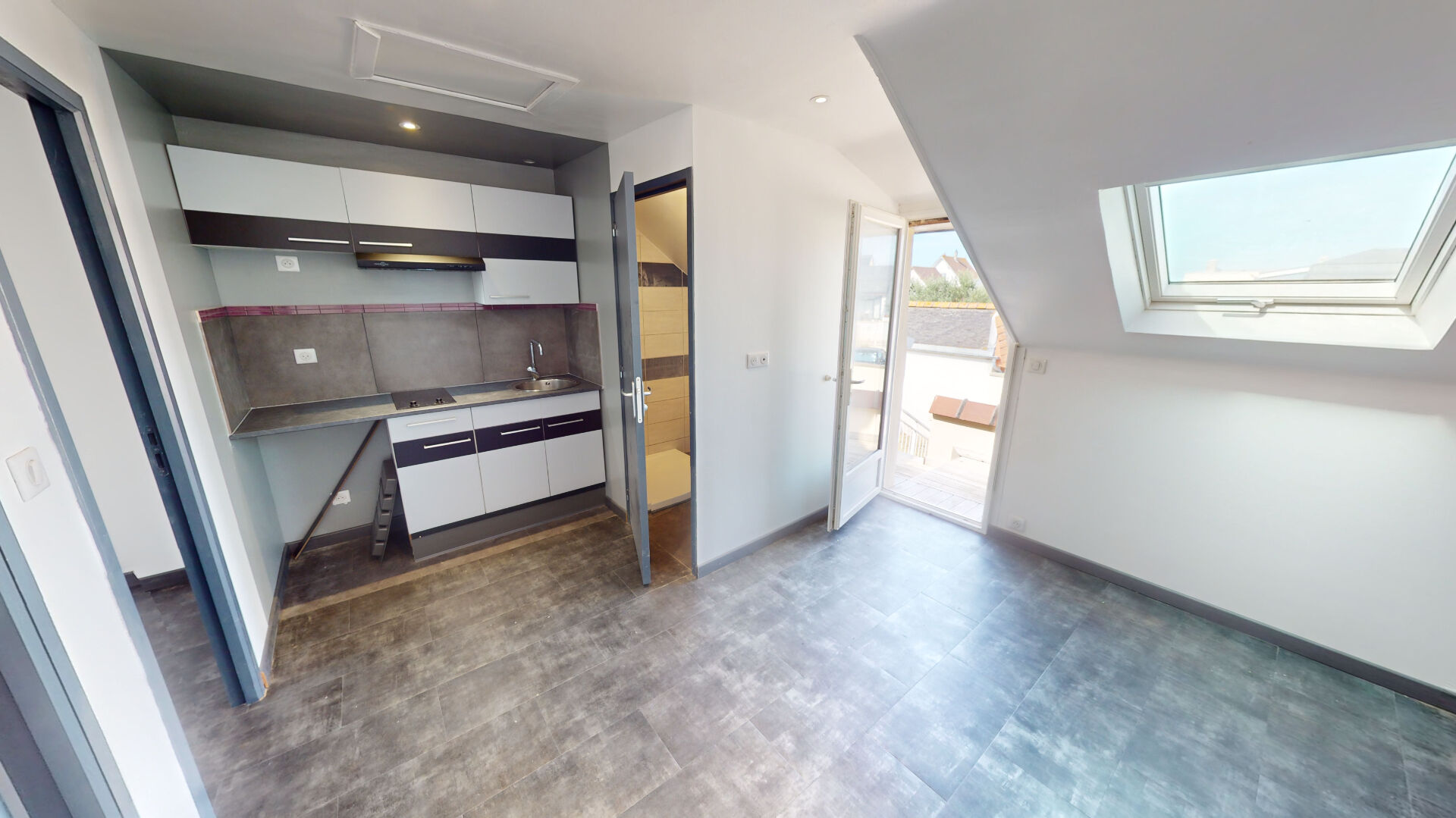 Photo IMMEUBLE DE 7 LOGEMENTS - PROCHE MER - IDÉAL INVESTISSEUR image 2/6