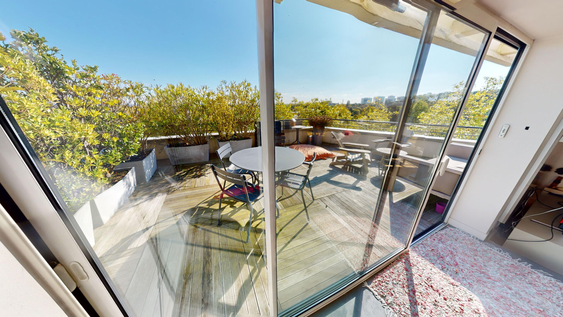 APPARTEMENT LOFT AVEC GRANDE TERRASSE GARAGE DOUBLE