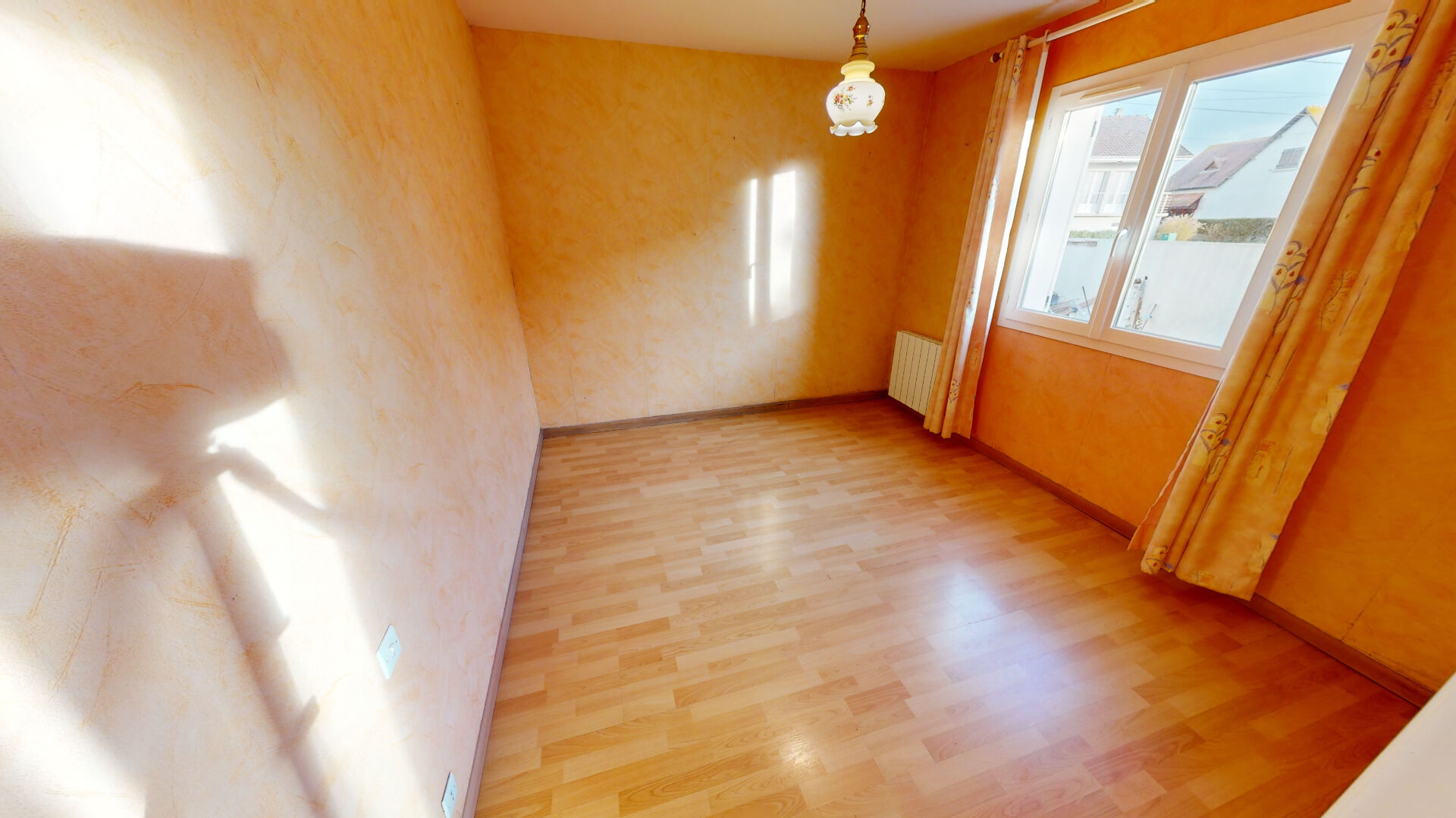 Photo MAISON DE PLAIN-PIED PROCHE MER - 2 CHAMBRES - GARAGE image 2/6