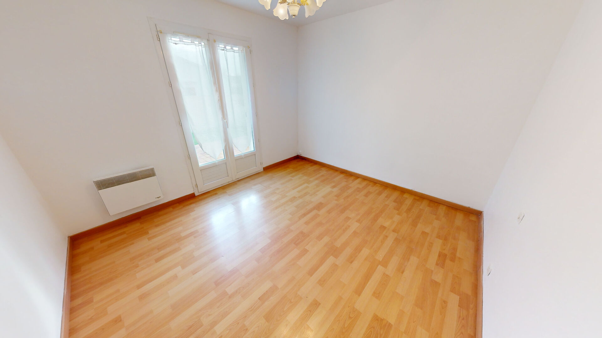 Photo MAISON DE PLAIN-PIED PROCHE MER - 2 CHAMBRES - GARAGE image 4/6