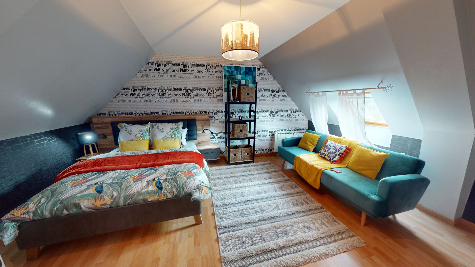 Photo ENSEMBLE IMMOBILIER MAISON PRINCIPALE DE 200 M2 ET 5 DEPENDANCES - 2688 M2 DE TERRAIN image 6/6