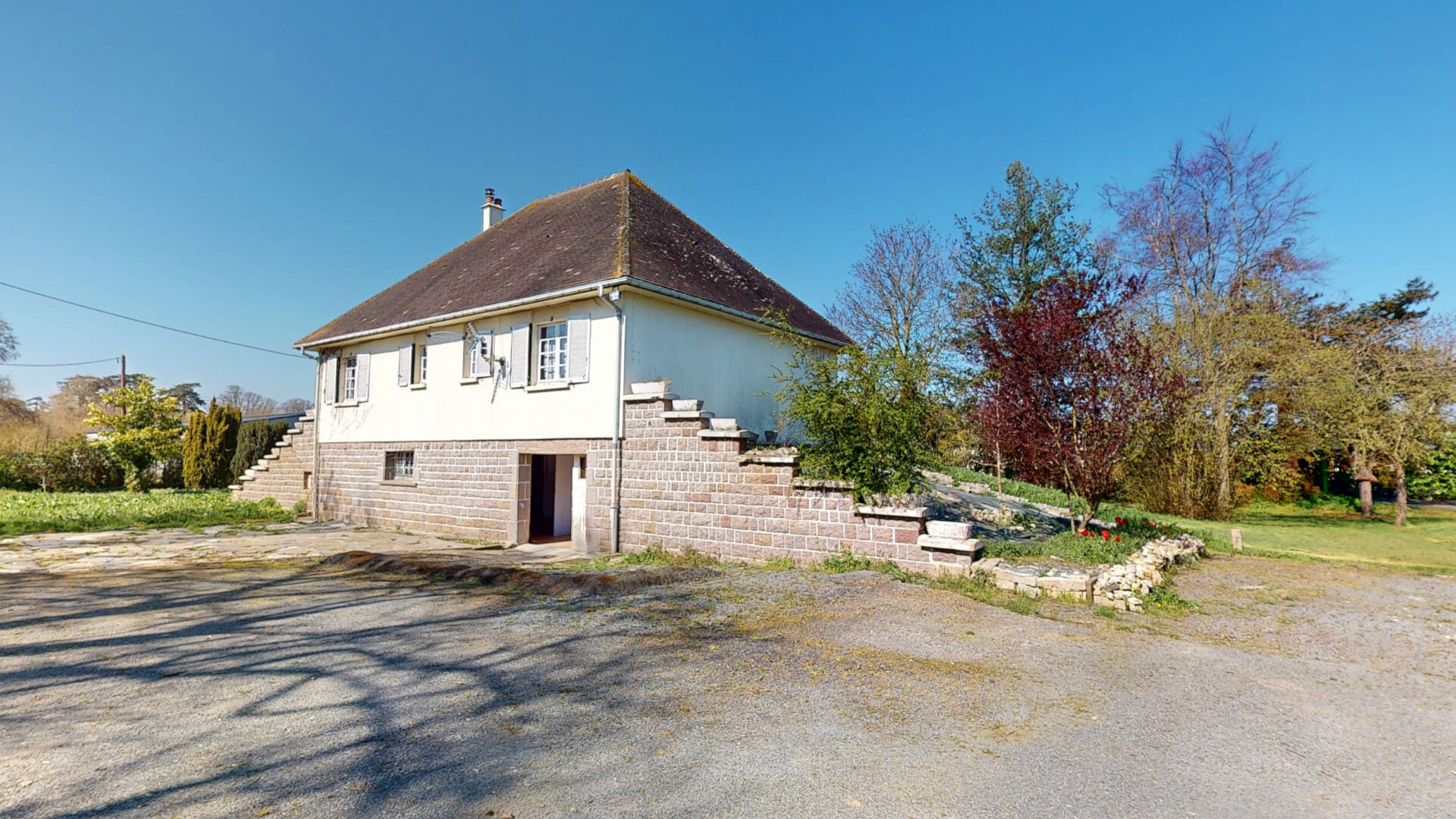 Photo MAISON SUR SOUS-SOL DE 92 M2 - 3940 M2 DE TERRAIN - 3 KMS DE BAYEUX image 1/6
