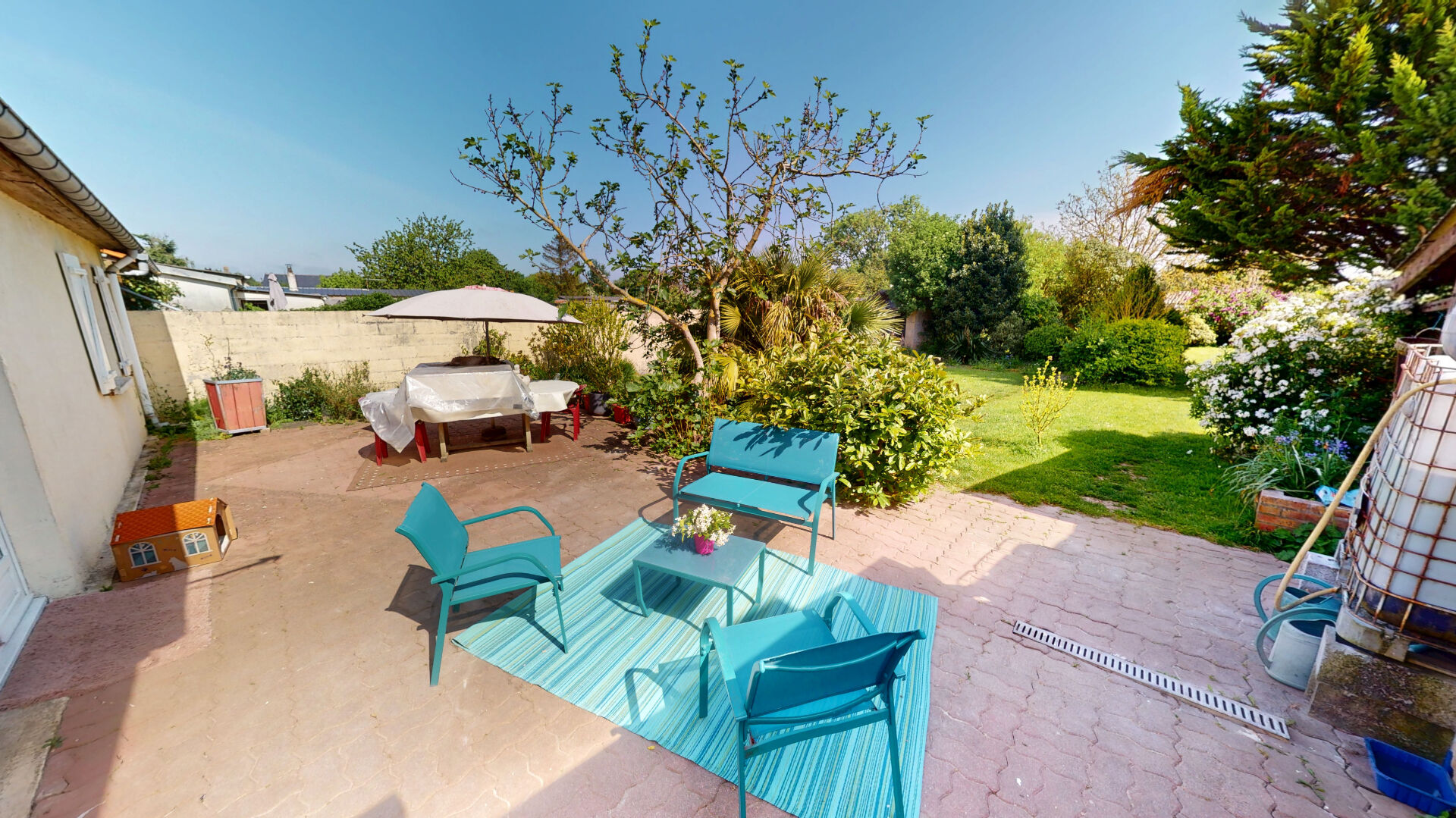 MAISON EN PIERRES DE 131 M2 - VIE DE PLAIN PIED - 5 KMS DE BAYEUX SUD