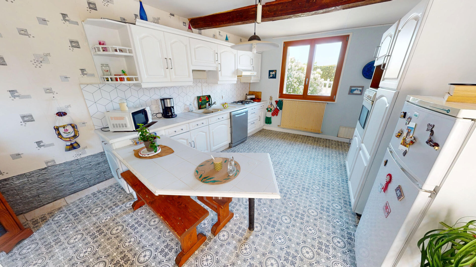 Photo MAISON EN PIERRES DE 131 M2 - VIE DE PLAIN PIED - 5 KMS DE BAYEUX SUD image 5/6