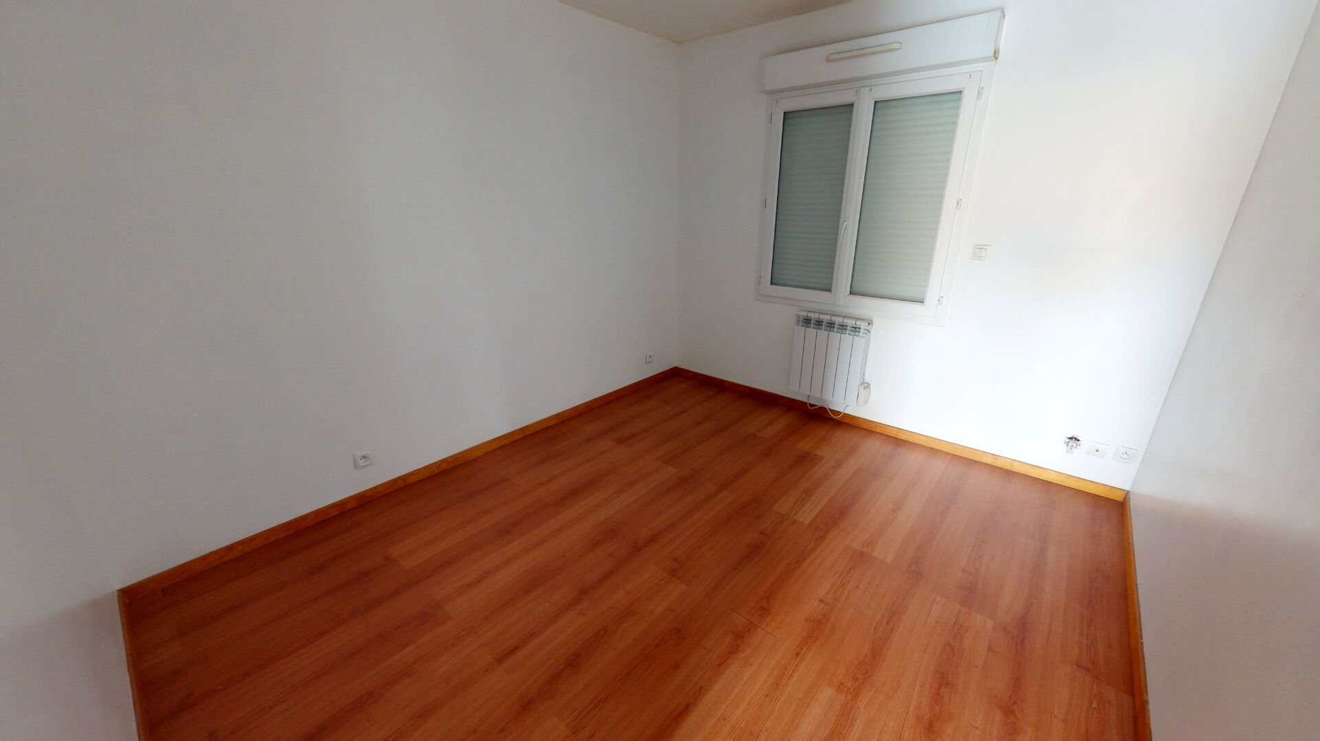 Photo MAISON DE PLAIN-PIED DE 111 M2 AVEC 3 CHAMBRES - PROCHE PORT EN BESSIN - OMAHA BEACH image 6/6