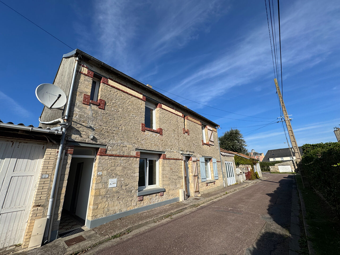 MAISON À 30 METRES DE LA MER - 3 CHAMBRES - COURETTE EXTÉRIEURE
