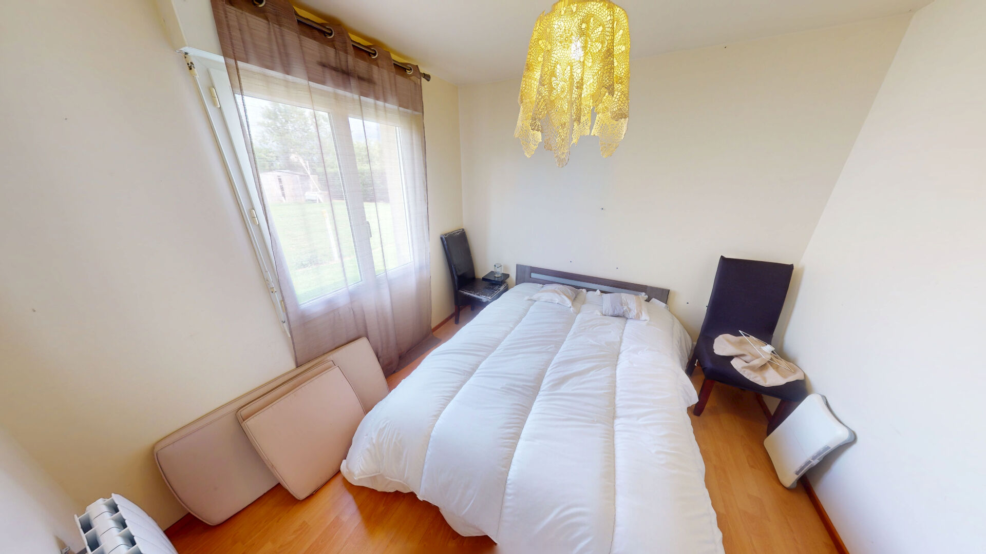 Photo MAISON FAMILIALE AVEC VIE DE PLAIN-PIED - 5 CHAMBRES - 7 MINS DE BAYEUX image 5/6