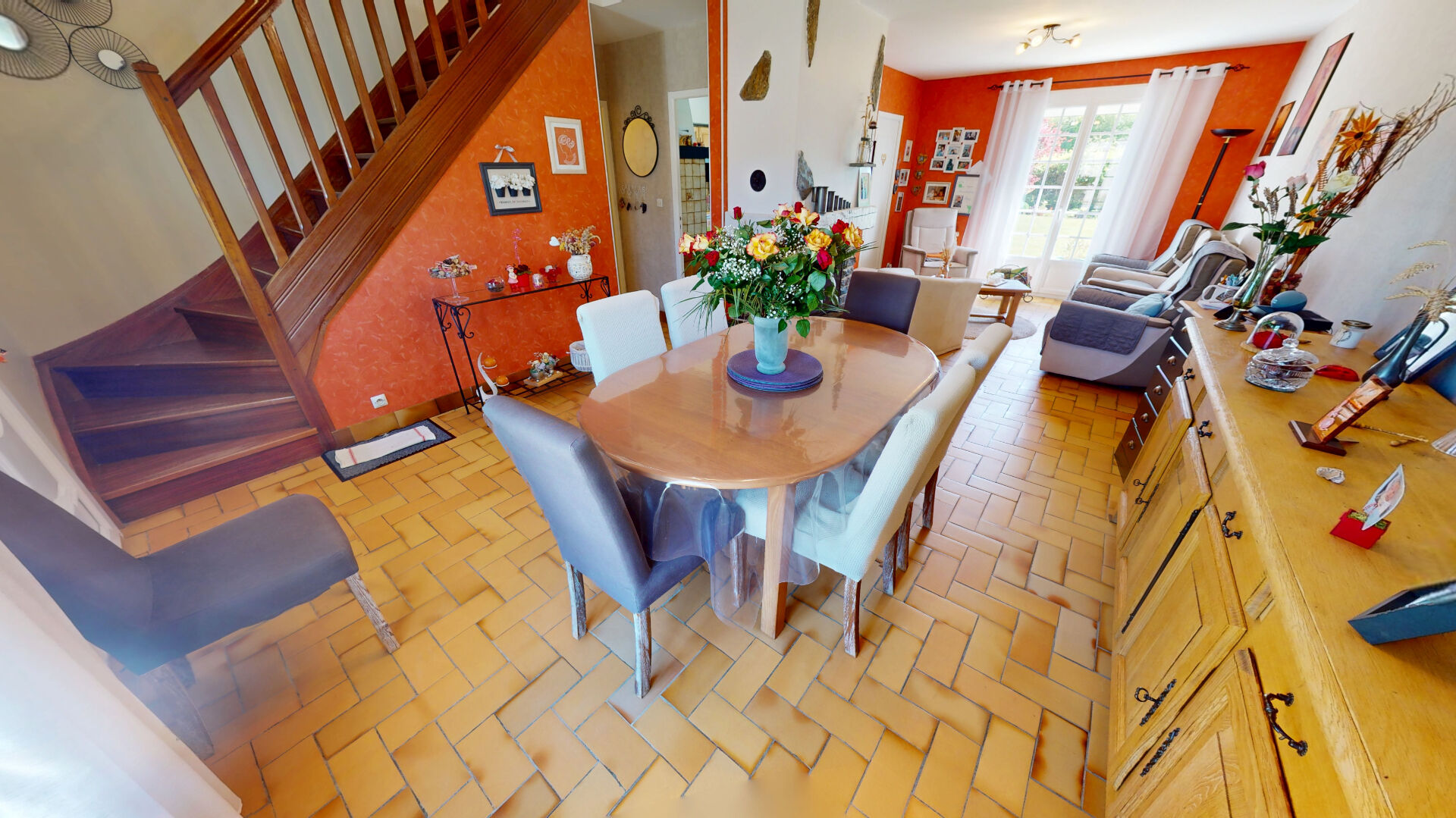 Photo MAISON 5 CHAMBRES - SOUS-SOL COMPLET - VALAMBRAY image 3/6