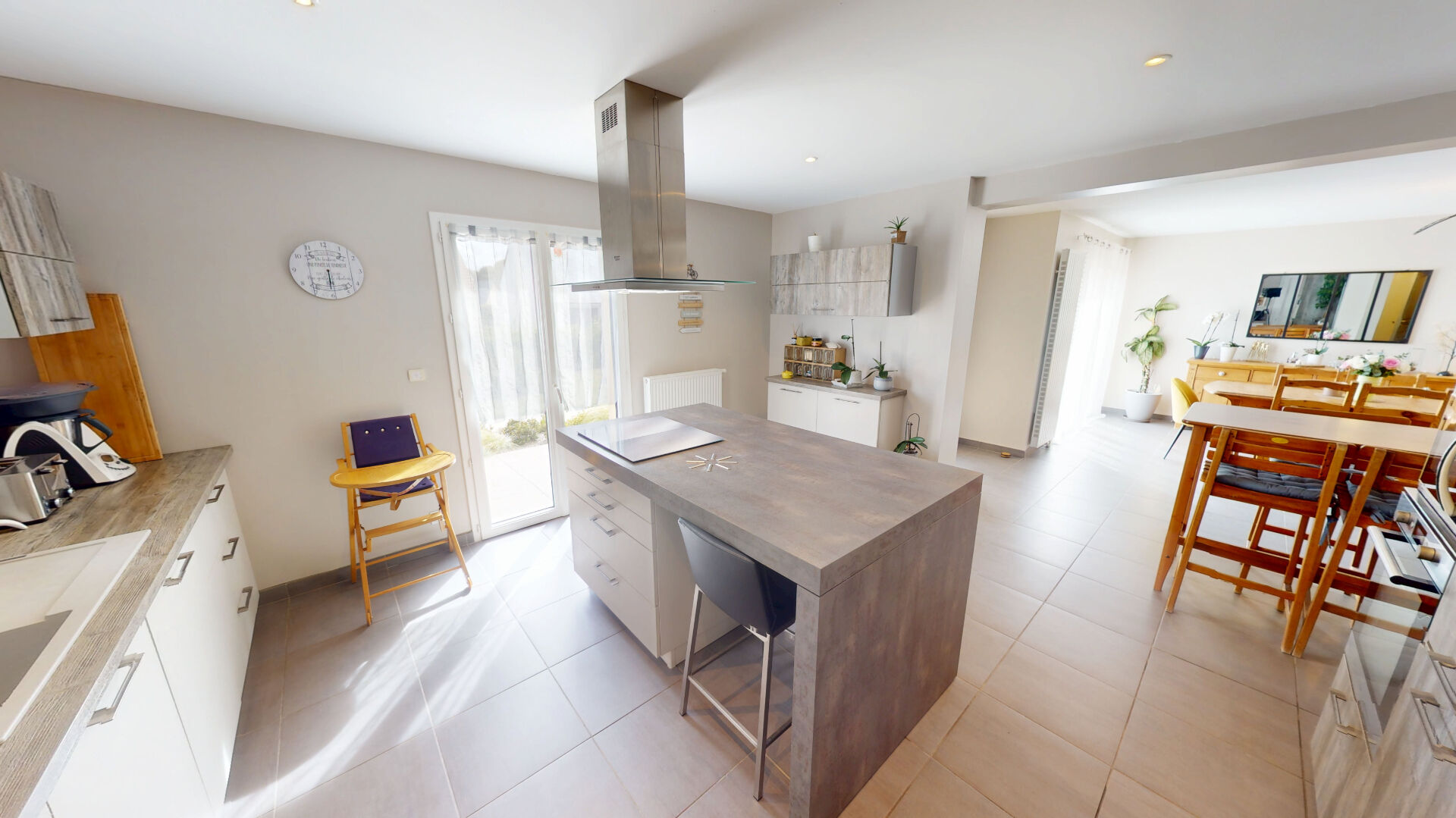 Photo MAISON AVEC GRANDS VOLUMES - 4 CHAMBRES - VIE DE PLAIN-PIED - 2 KMS CREULLY image 1/6