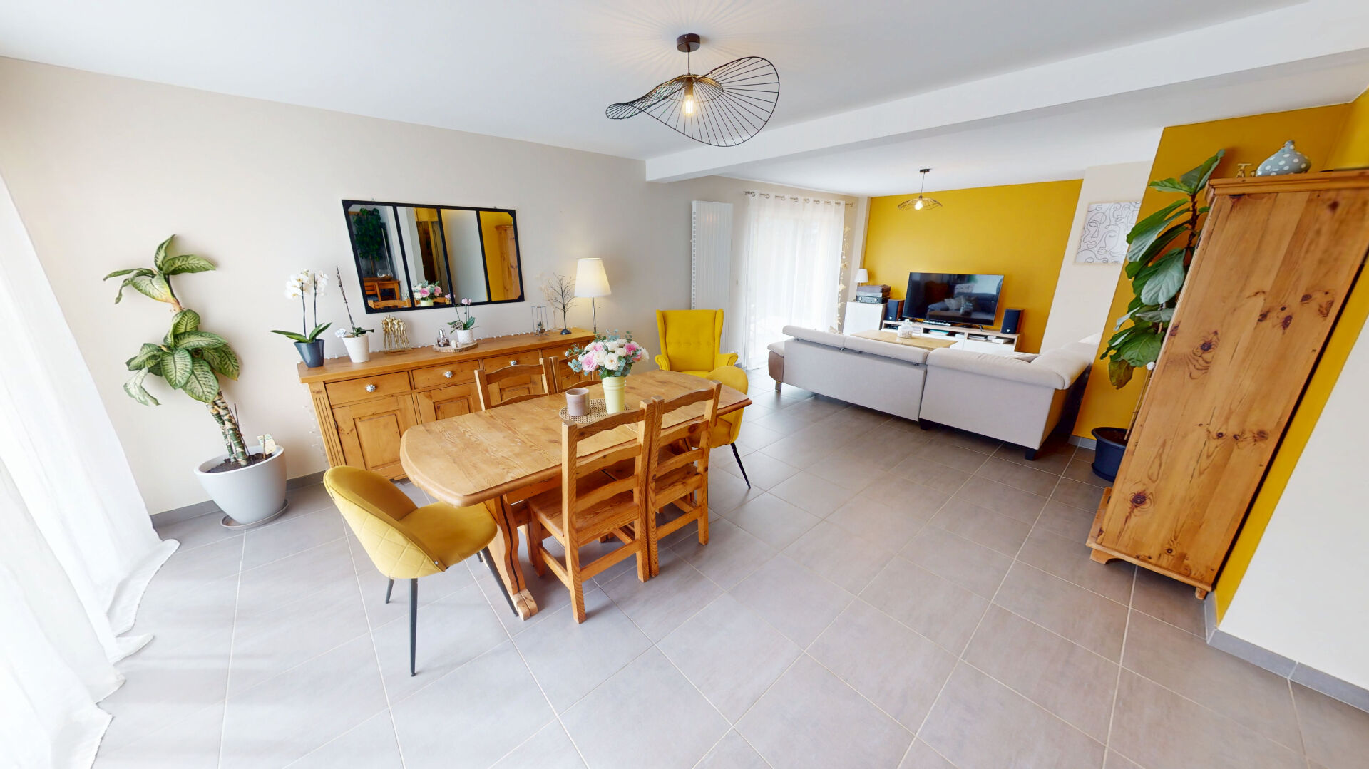 Photo MAISON AVEC GRANDS VOLUMES - 4 CHAMBRES - VIE DE PLAIN-PIED - 2 KMS CREULLY image 2/6