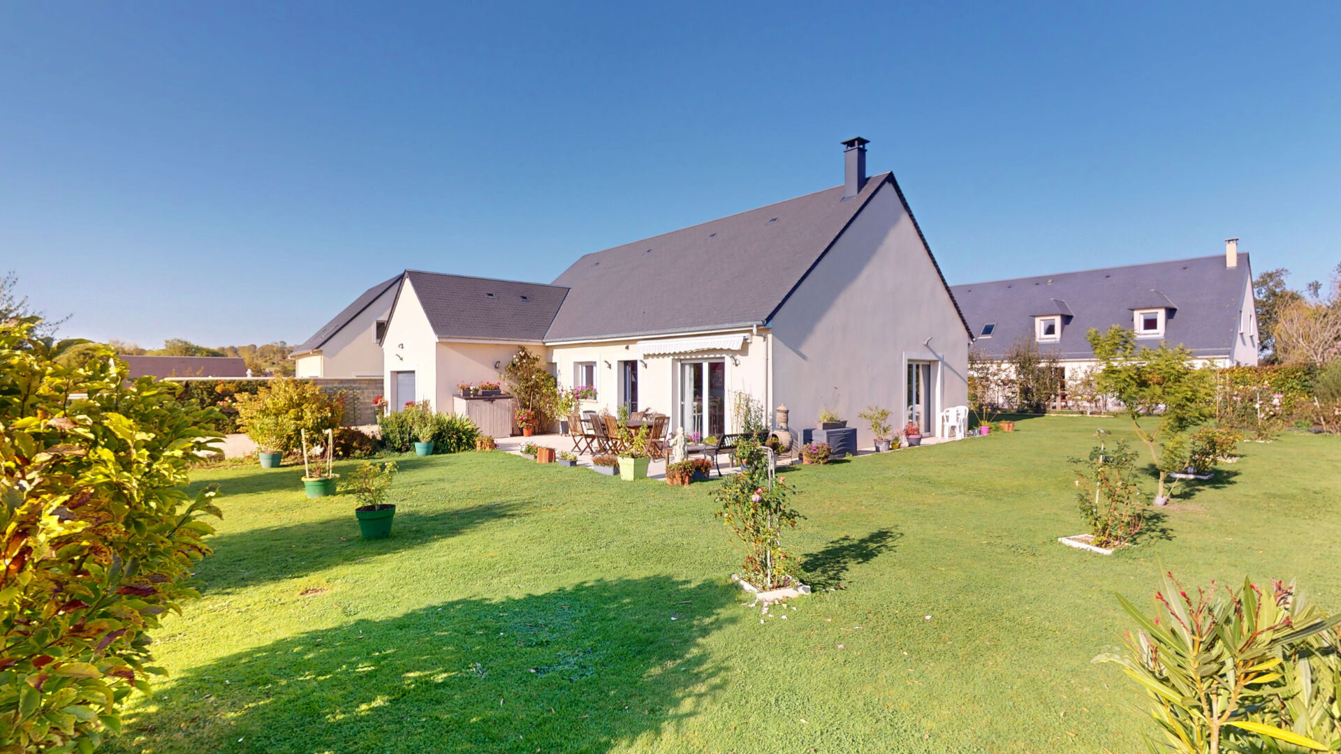 PLAIN-PIED RÉCENT DE 3 CHAMBRES - 6,5 KMS DE BAYEUX / 4 KMS DE LA MER