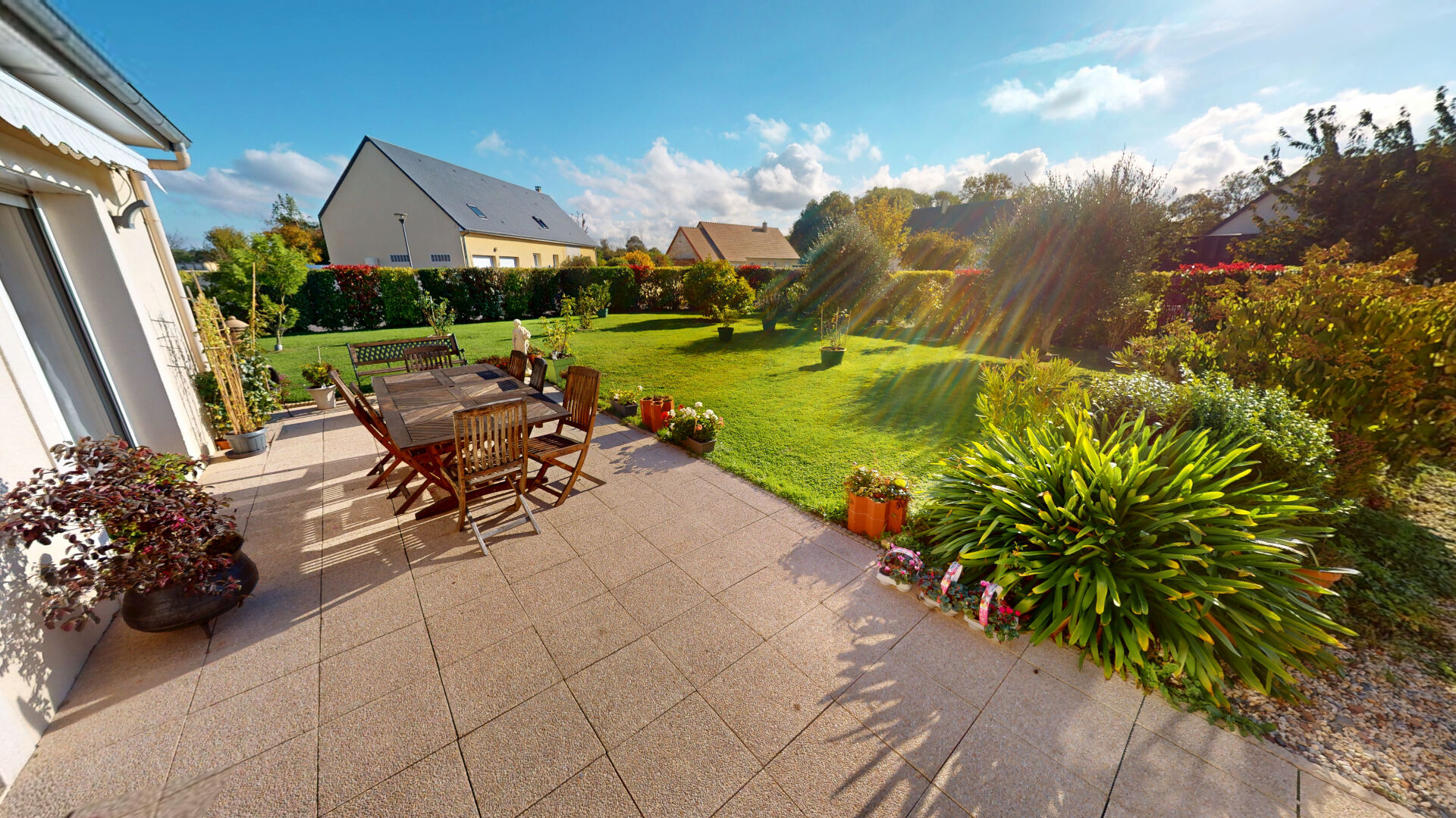 PLAIN-PIED RÉCENT DE 3 CHAMBRES - 6,5 KMS DE BAYEUX / 4 KMS DE LA MER