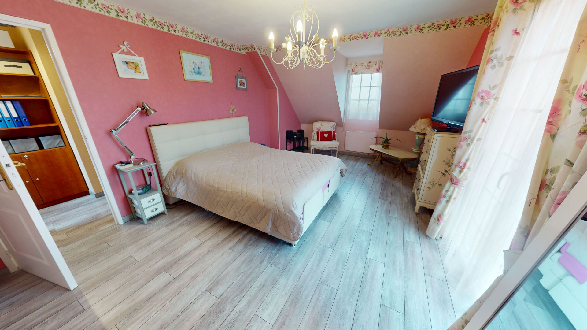 Photo MAISON INDIVIDUELLE -  4 CHAMBRES - 10 MINS DE CAEN image 4/6