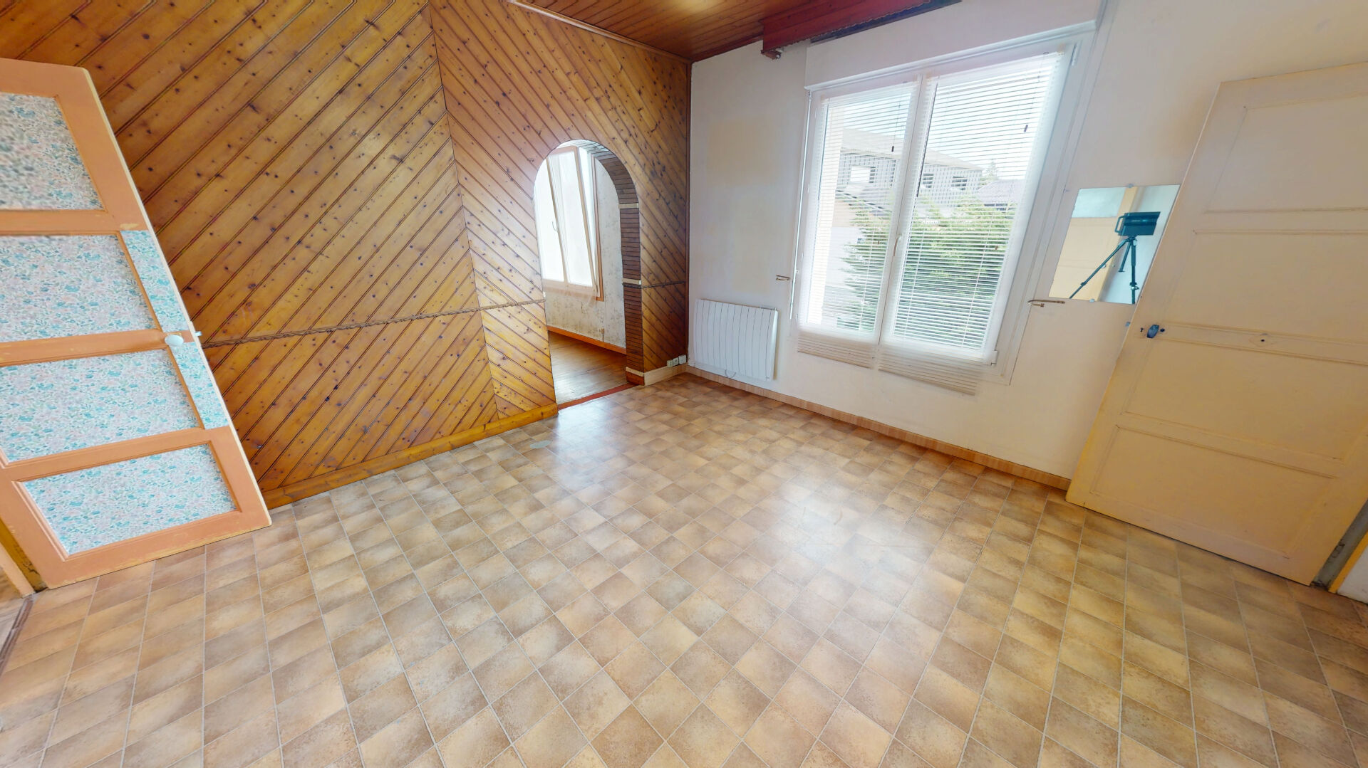 Photo MAISON EN PIERRE - 4 CHAMBRES - 10 MINS SUD DE CAEN image 2/6