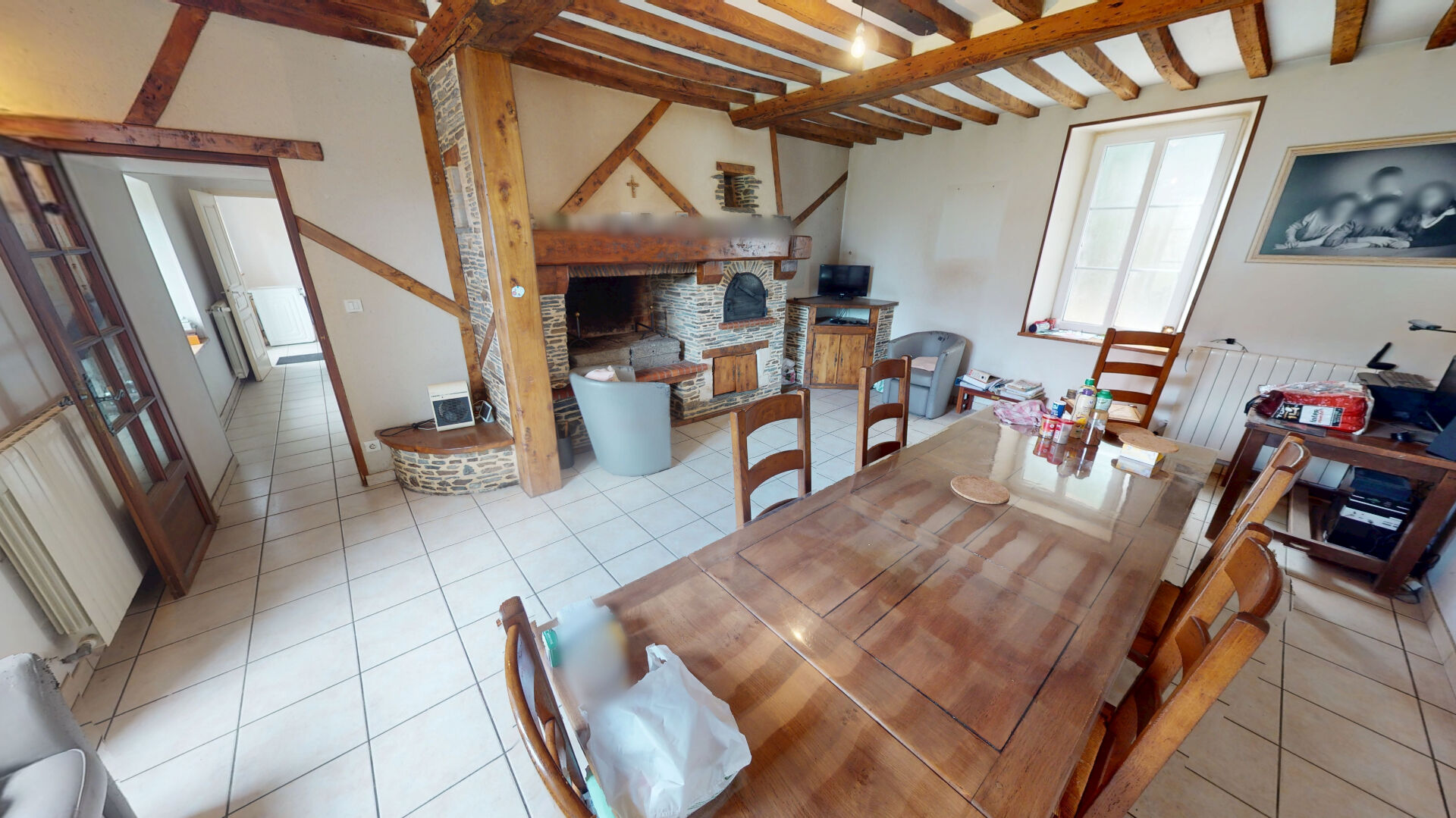ENSEMBLE IMMOBILIER EN PIERRES - MAISON PRINCIPALE 190 M2 ET DÉPENDANCES