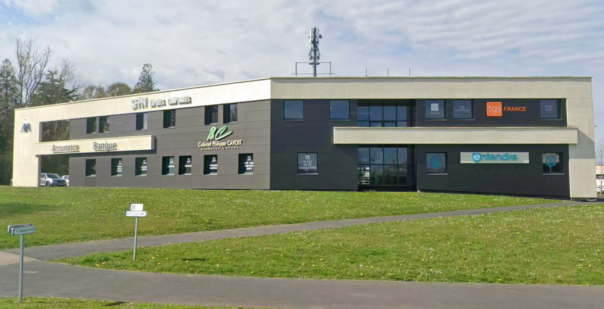 MURS COMMERCIAUX VENDUS LIBRES - 140 m2 - EMPLACEMENT N1