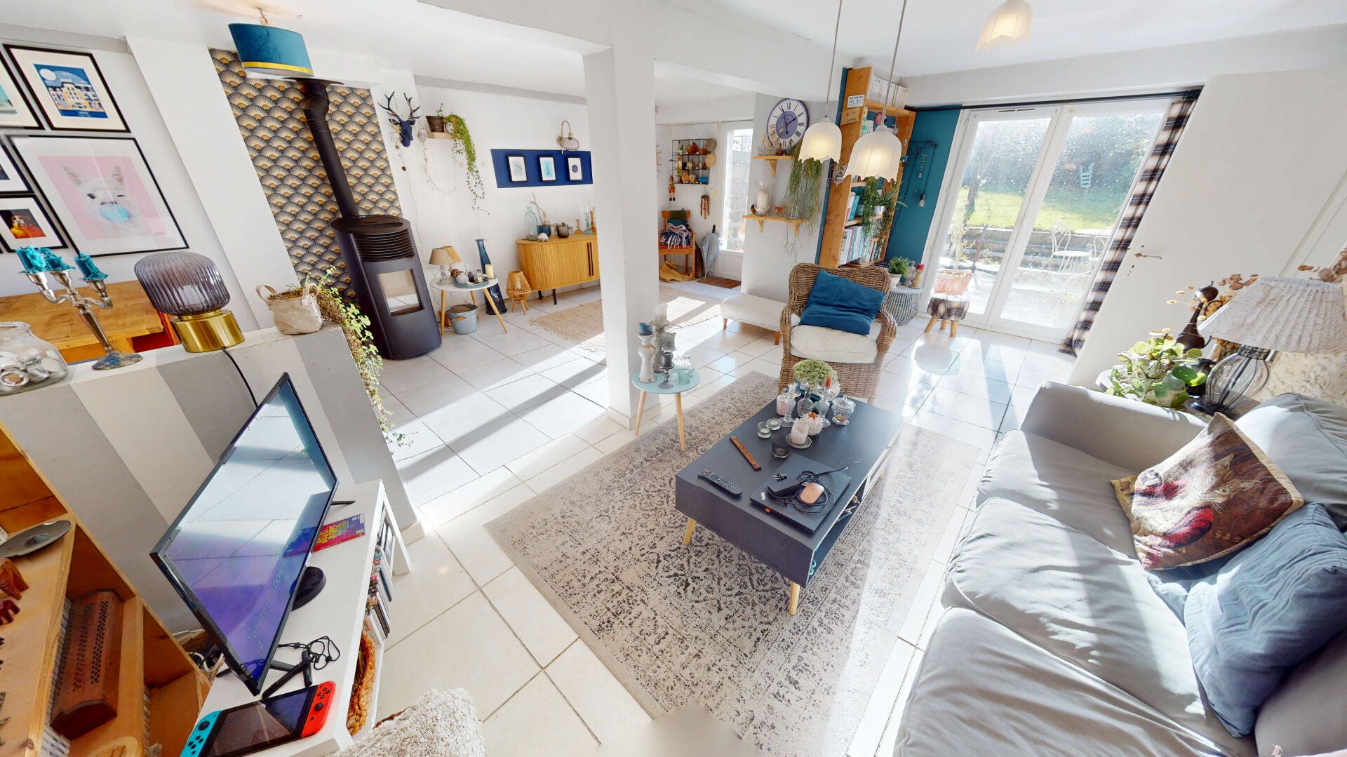 MAISON EN PIERRES AVEC VIE DE PLAIN-PIED - 3 CHAMBRES - CESNY-AUX-VIGNES