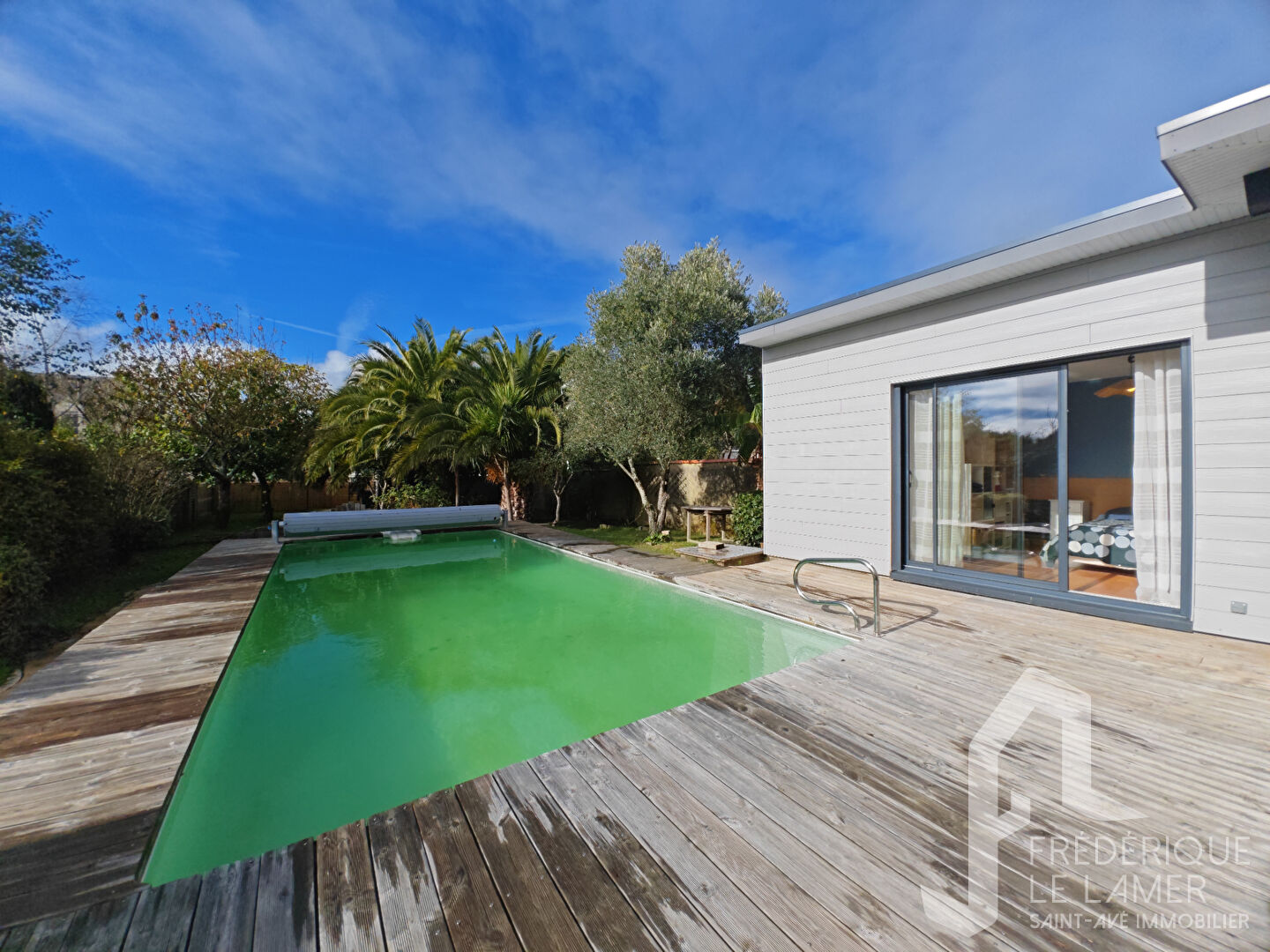 Élégante villa des années 30 avec extensions contemporaines et piscine - 7 pièces - 146 m²