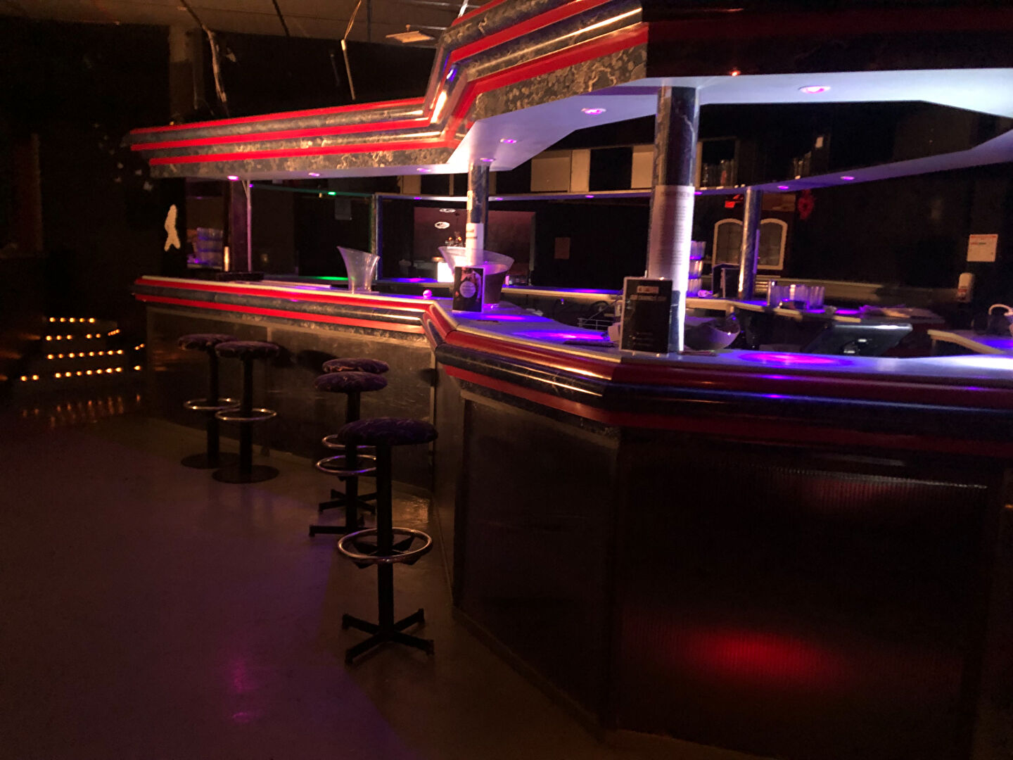 Photo Local commercial 380m² image 2/6