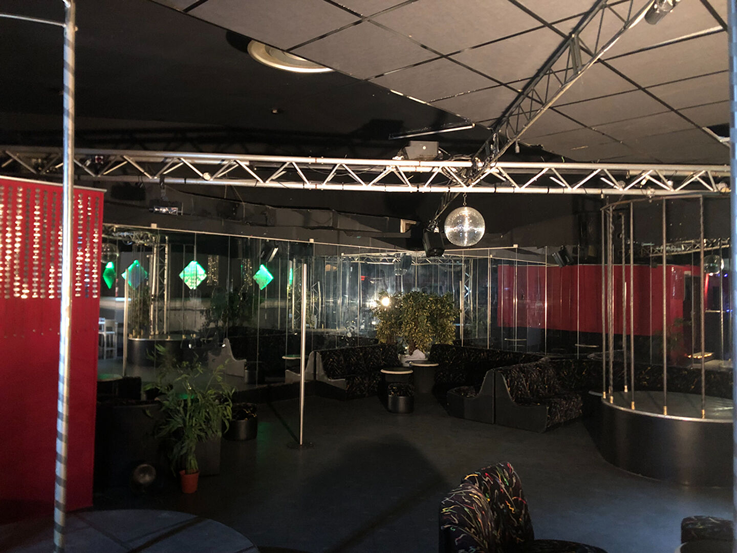 Photo Local commercial 380m² image 3/6