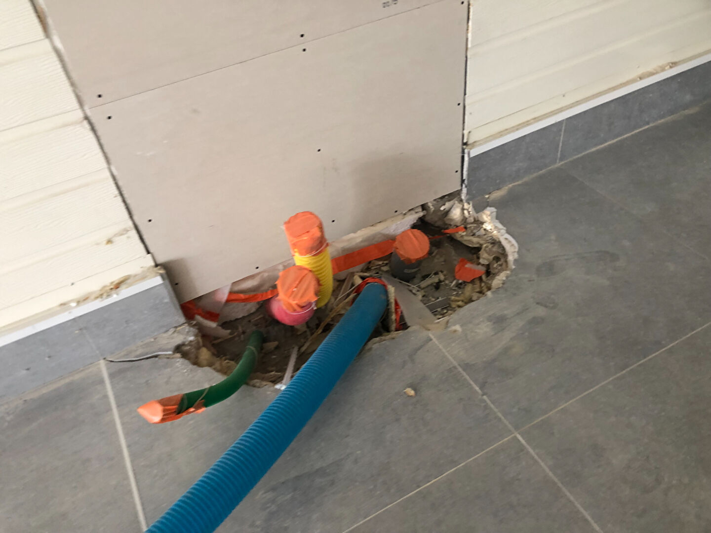 Photo ZA LE PARC Local  110 m2 image 4/5