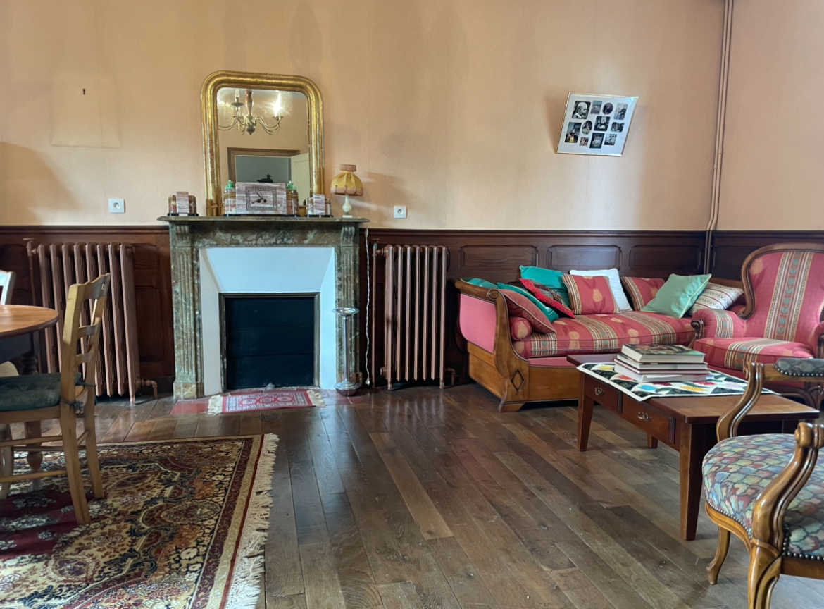 Photo Maison T6, 4ch, Surface de 134m² , Terrain de  628m², Garage Double !!! image 2/6