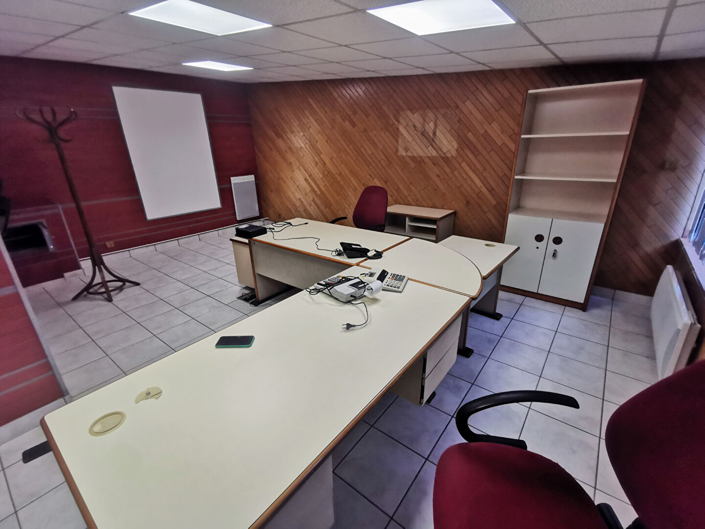 Photo Entrepot / Local commercial Fougères 200 m2, Bureau , Cour !!! image 5/6