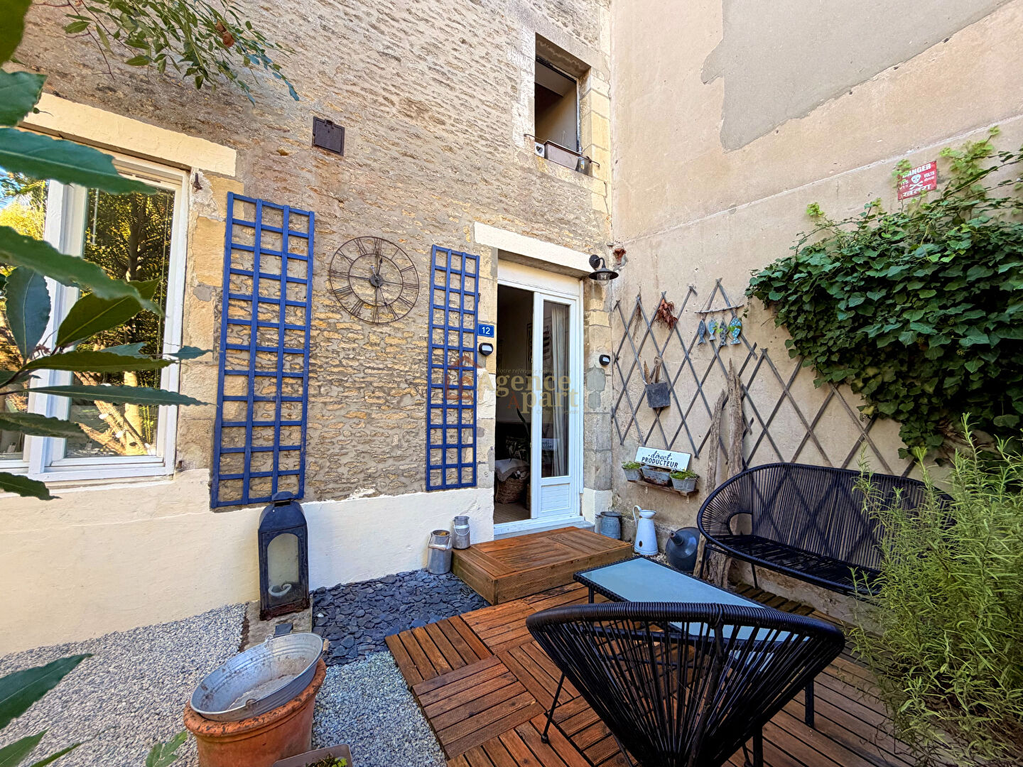 Agence immobilière de AGENCE A PART