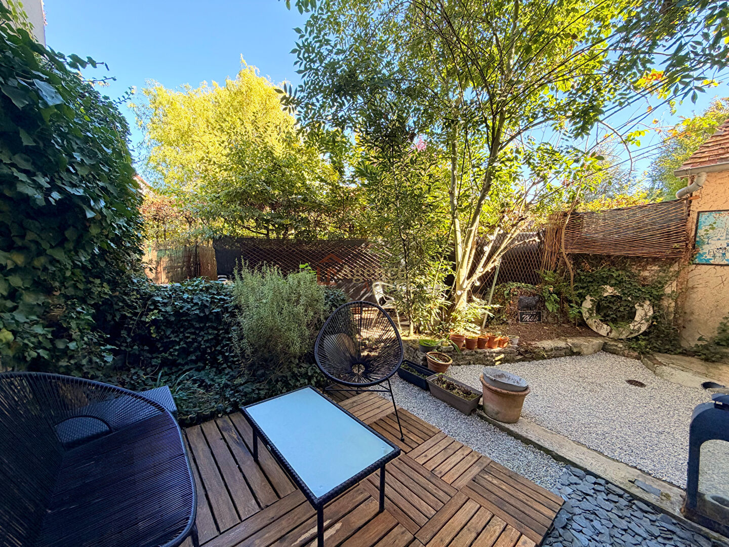 Agence immobilière de AGENCE A PART