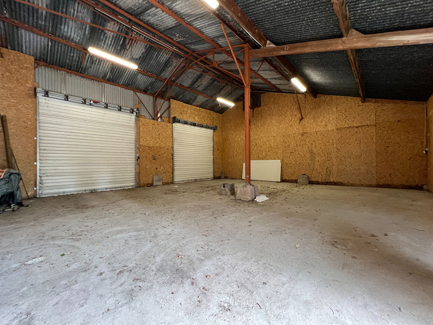 Entrepôt / local industriel Rouans 90 m2