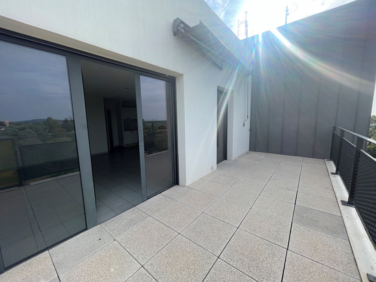 Photo Montpellier Ovalie T3 Dernier Etage Superbe Vue Terrasse Expo Sud image 2/6