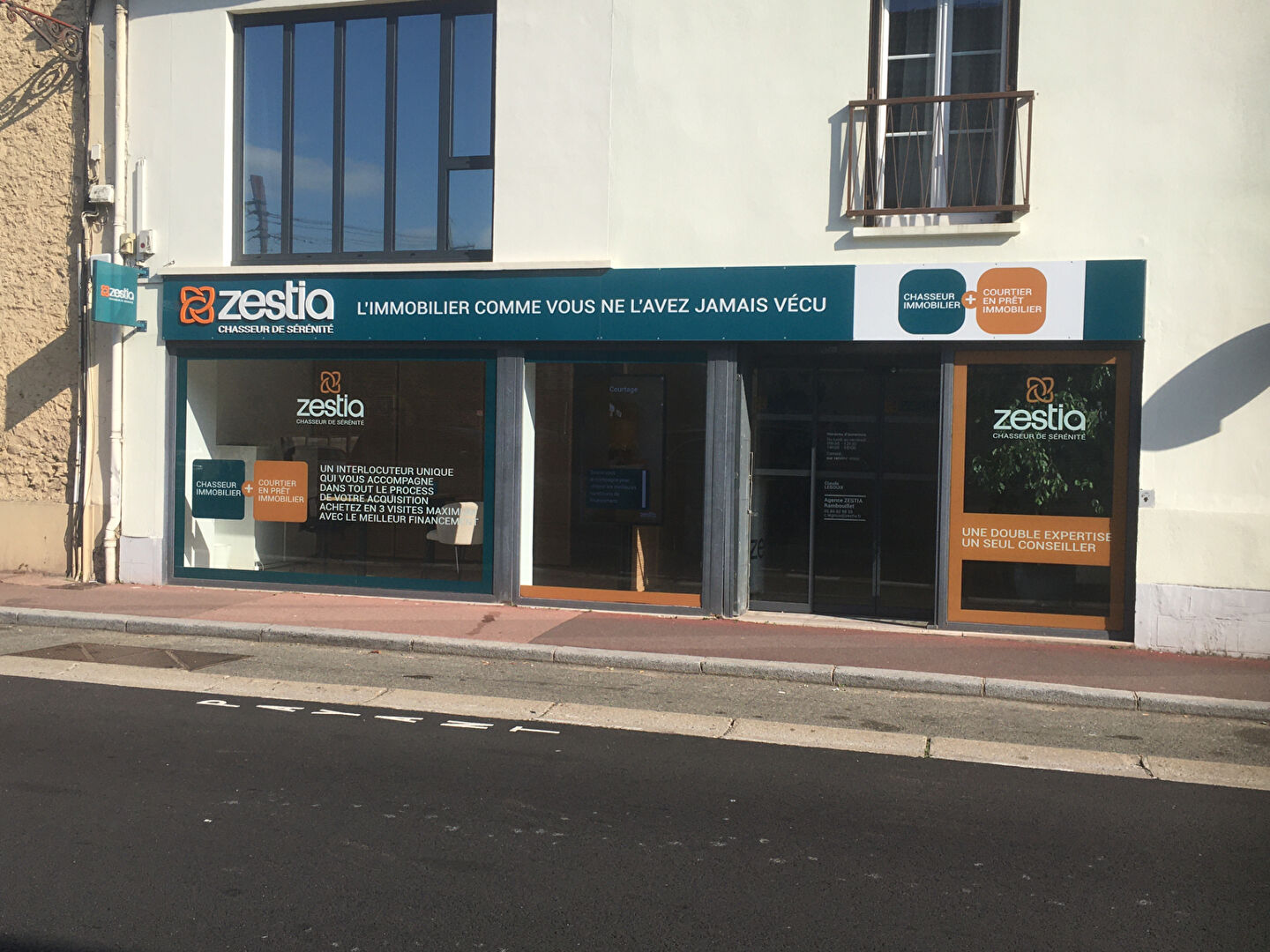 Photo RAMBOUILLET - LOCAL COMMERCIAL - 64 m2 image 2/6