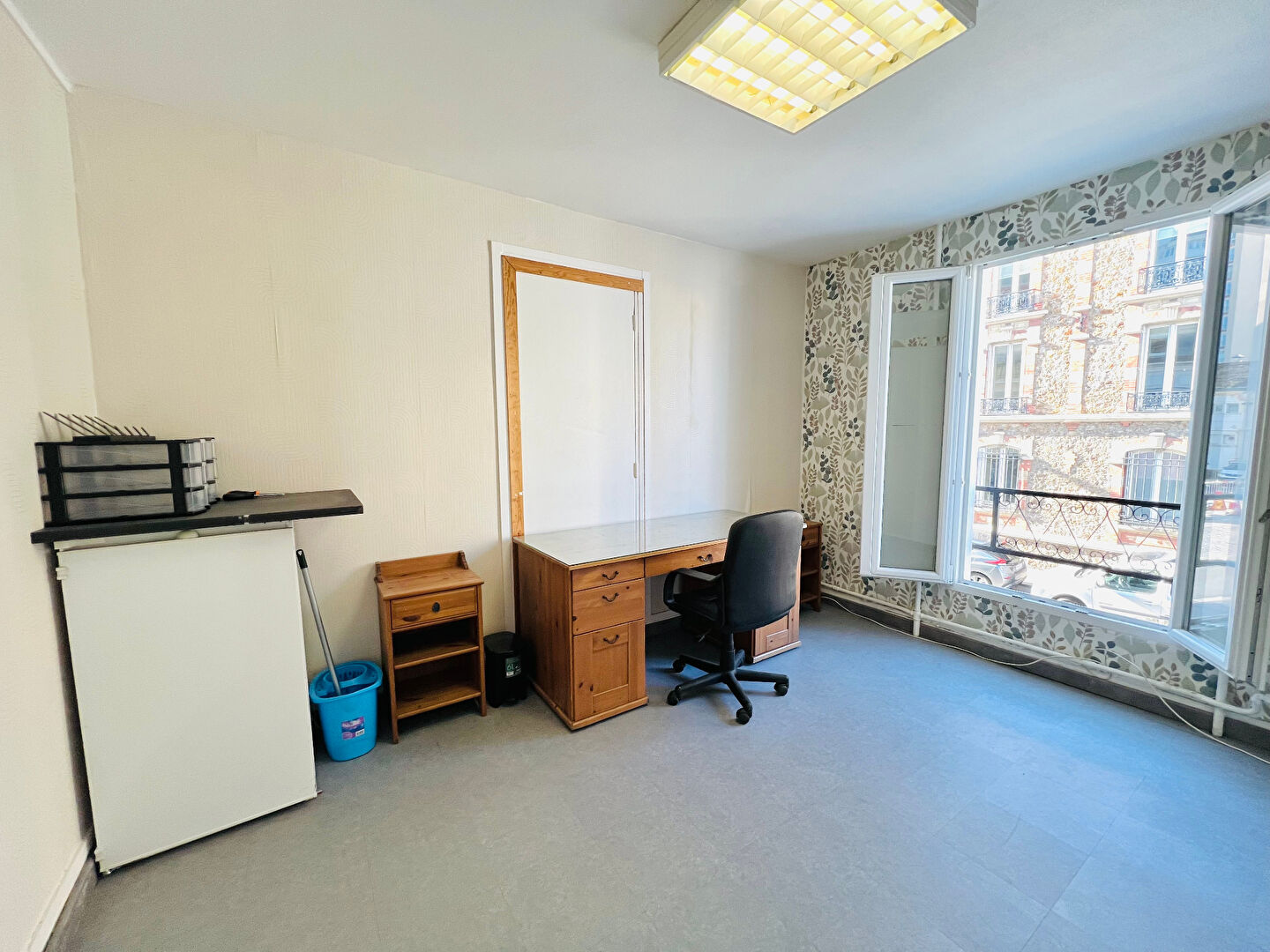 Photo IVRY SUR SEINE - BUREAU - 11,30 m2 image 3/5