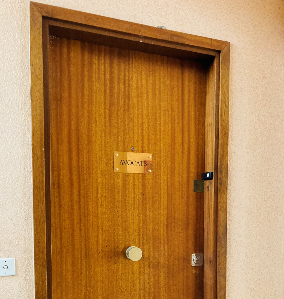 Photo LIVRY GARGAN - BUREAU D'AVOCAT AVEC PARKING - 10 m² image 2/6