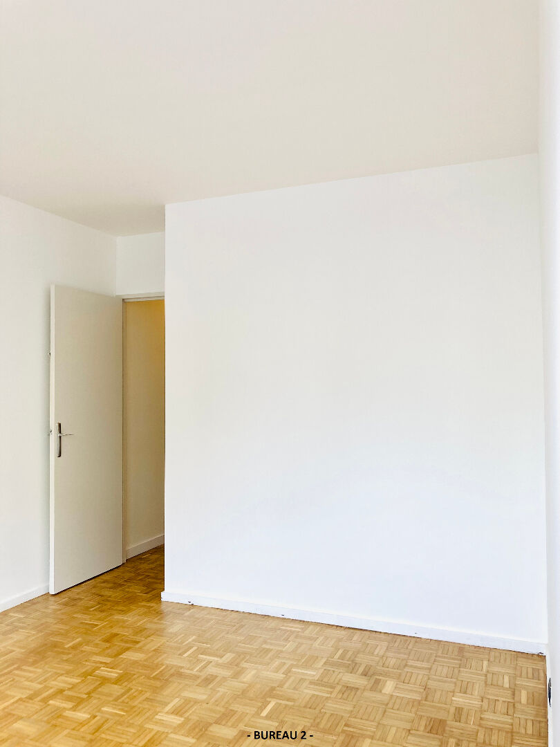 Photo LIVRY GARGAN - BUREAU D'AVOCAT AVEC PARKING - 10 m² image 5/6