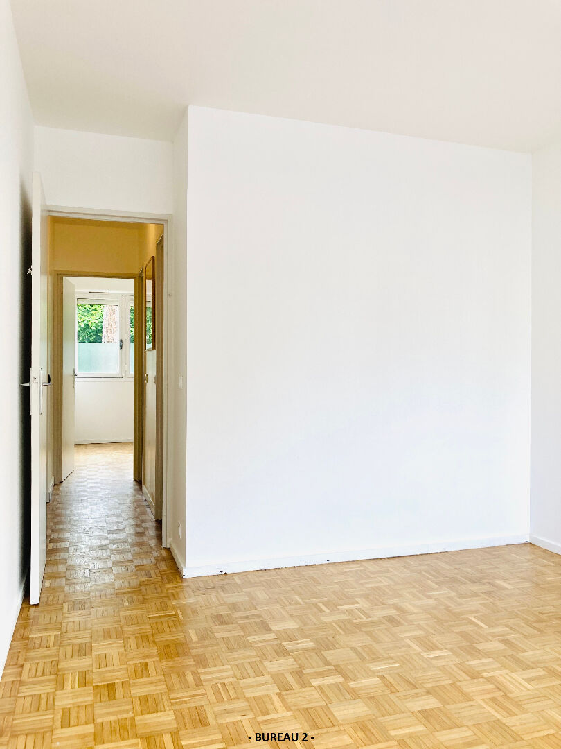 Photo LIVRY GARGAN - BUREAU D'AVOCAT AVEC PARKING - 10 m² image 6/6