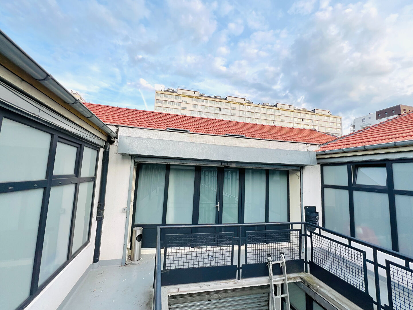 IVRY SUR SEINE -  LOFT/BUREAU PROFESSIONNEL DUPLEX - 250M2